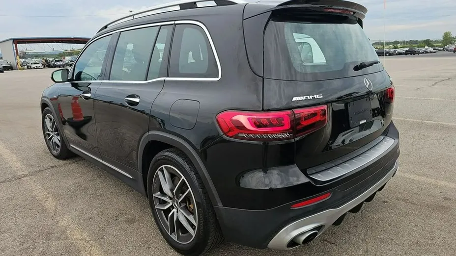 MERCEDES-BENZ GLB -