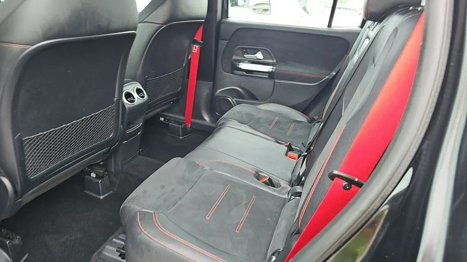 MERCEDES-BENZ GLB -