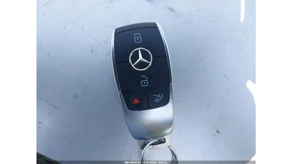 MERCEDES-BENZ GLA -
