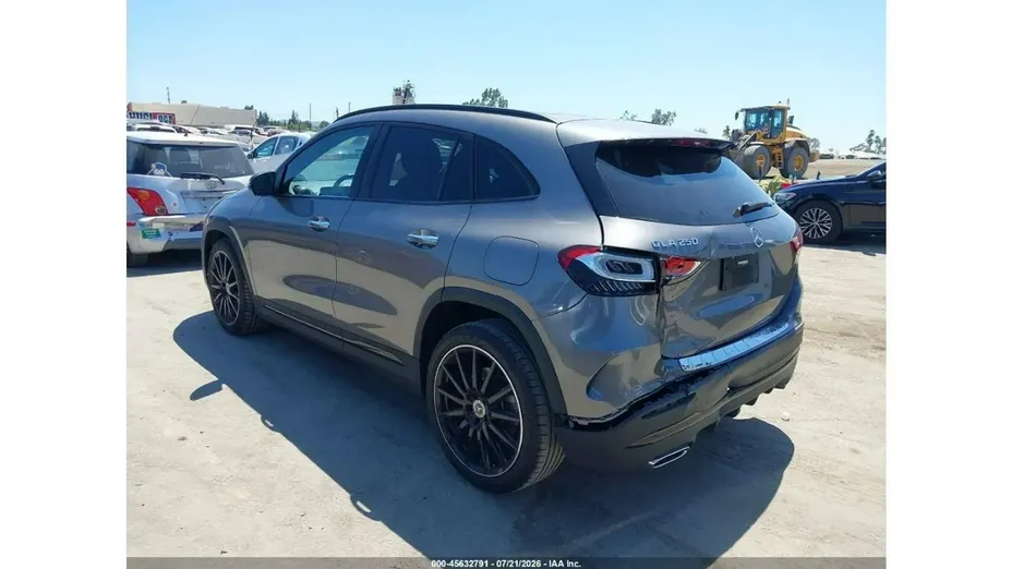 MERCEDES-BENZ GLA -