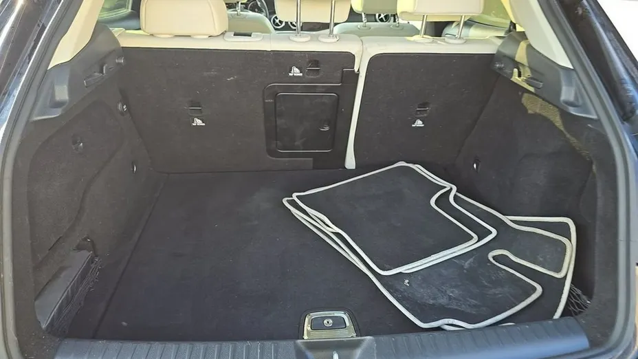 MERCEDES-BENZ GLA -