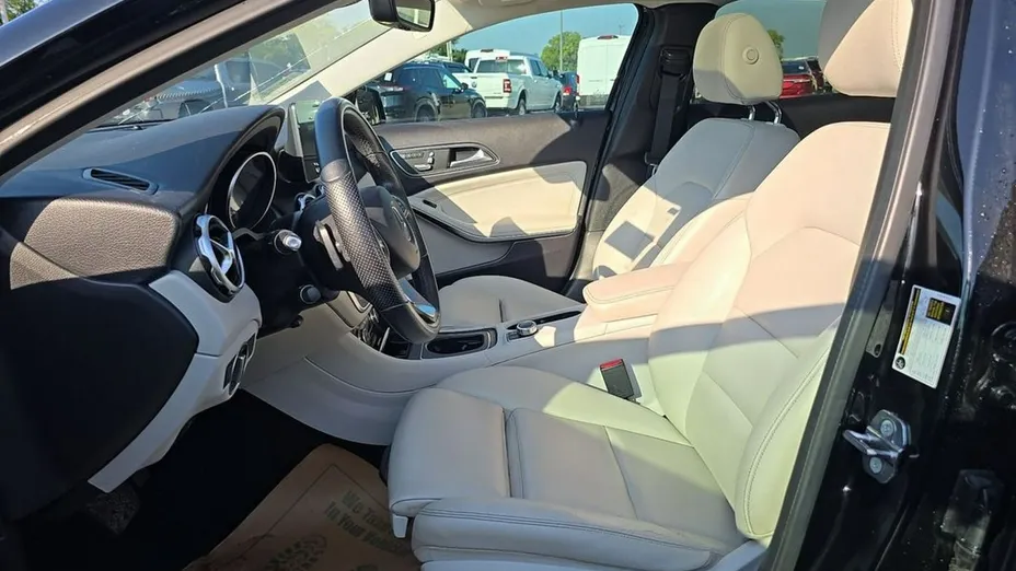 MERCEDES-BENZ GLA -