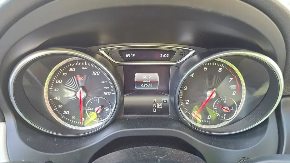 MERCEDES-BENZ GLA -