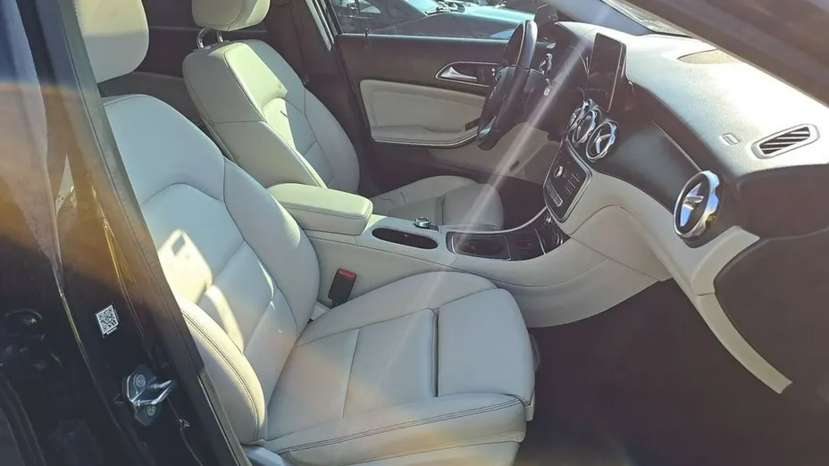 MERCEDES-BENZ GLA -