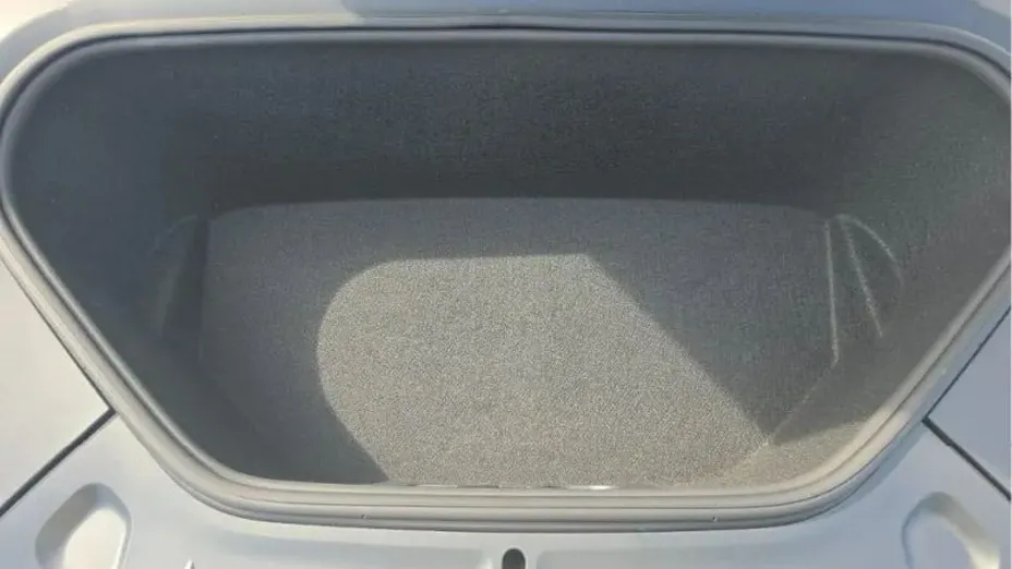 TESLA Model S -
