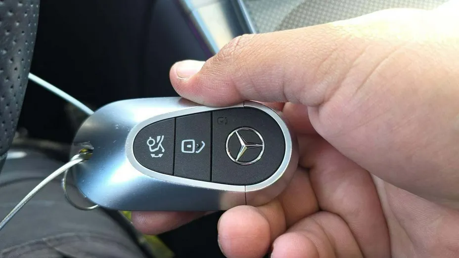 MERCEDES-BENZ GLC -