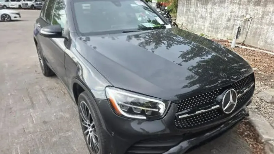 MERCEDES-BENZ GLC -