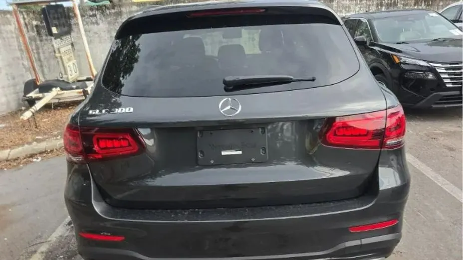 MERCEDES-BENZ GLC -