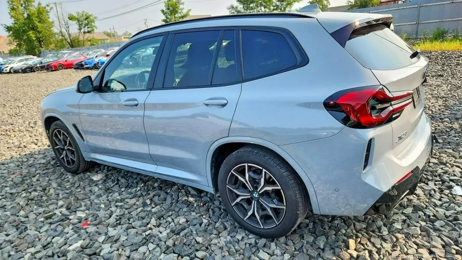 BMW X3 -