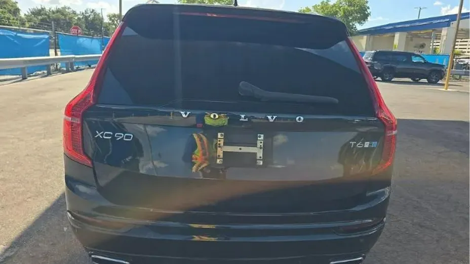 VOLVO XC90 -