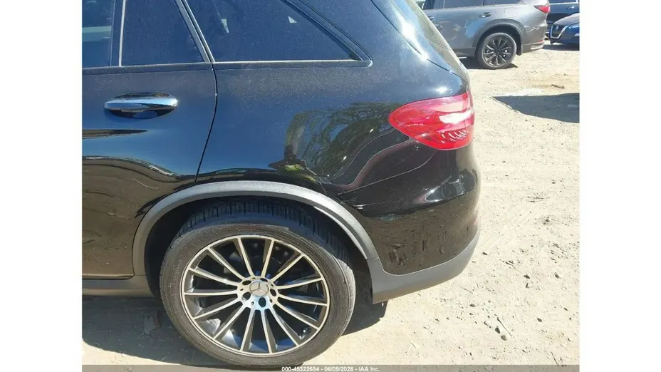 MERCEDES-BENZ GLC -