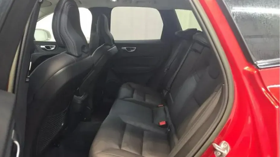 VOLVO XC60 -