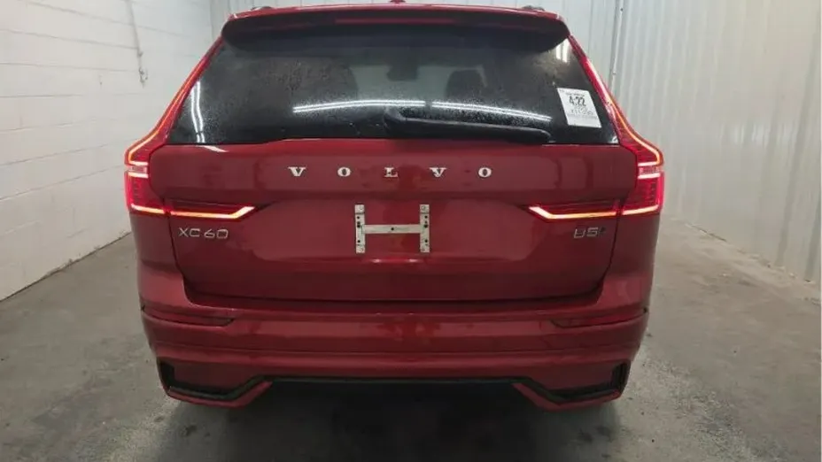 VOLVO XC60 -