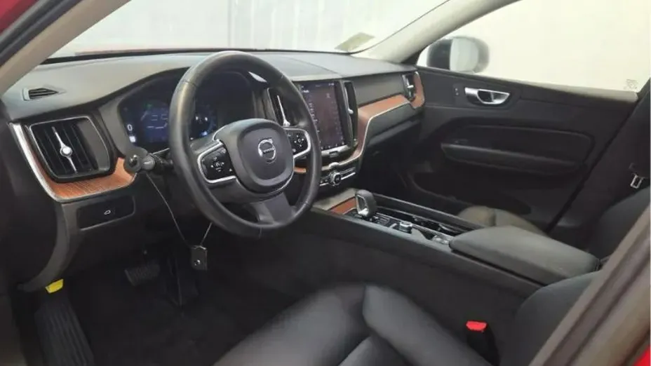 VOLVO XC60 -