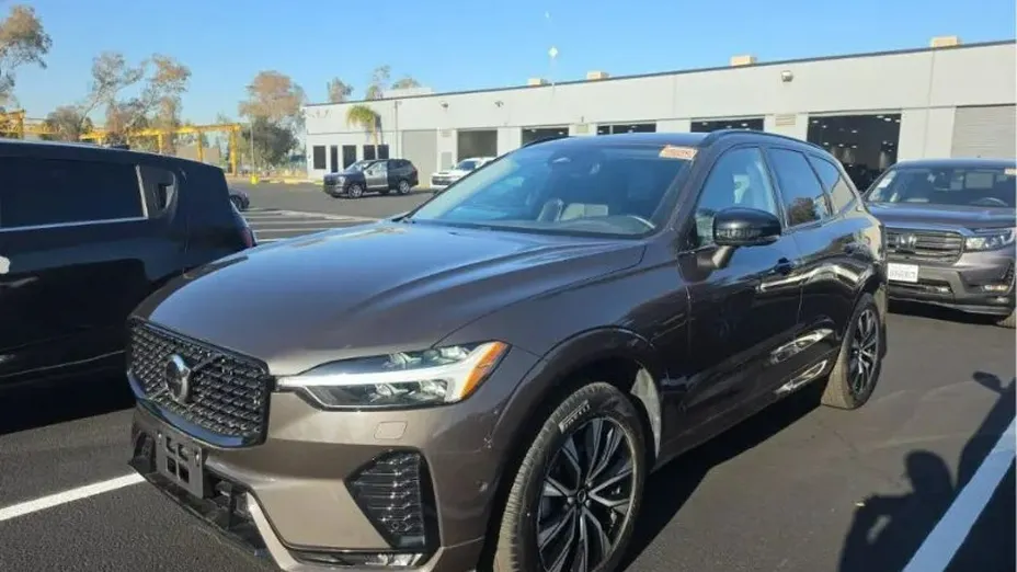 VOLVO XC60 -