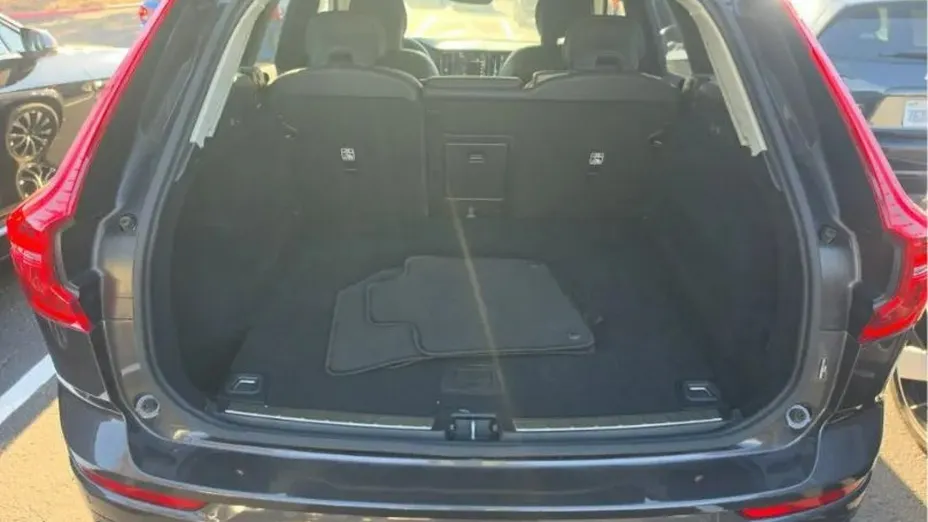 VOLVO XC60 -
