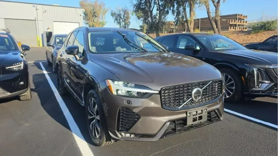 VOLVO XC60 -