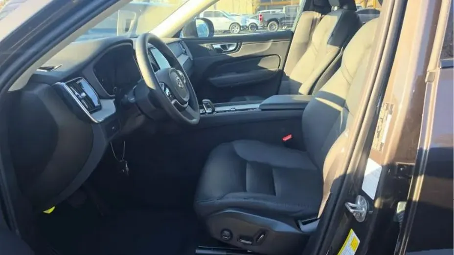 VOLVO XC60 -
