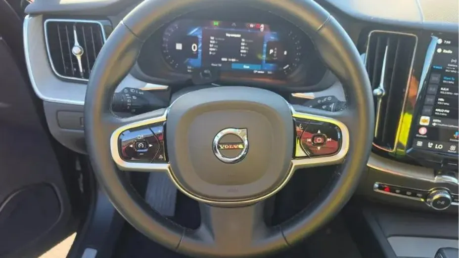 VOLVO XC60 -
