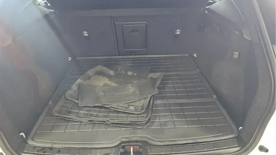 VOLVO XC40 -
