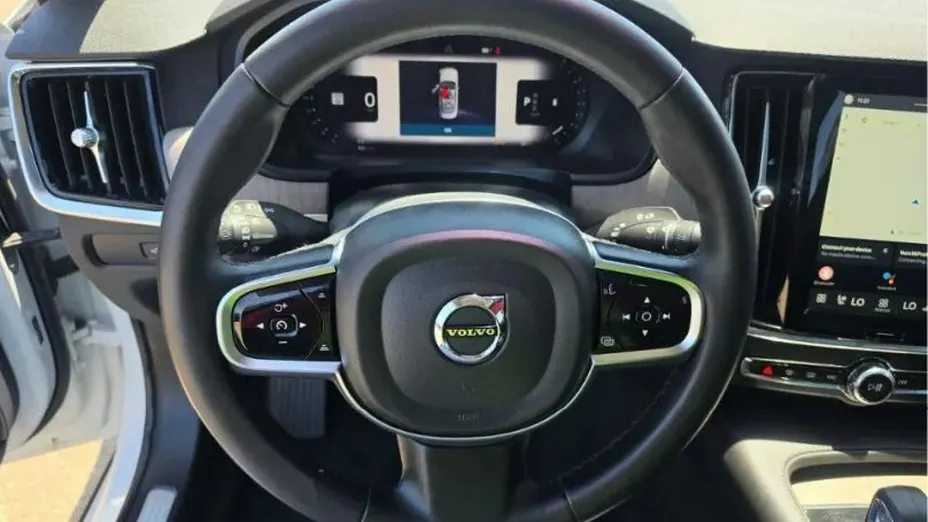 VOLVO S90 -