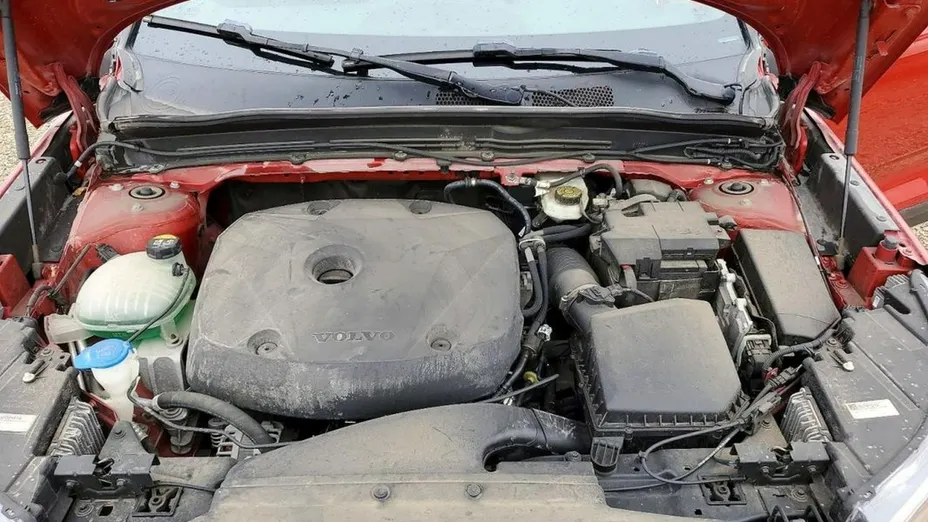 VOLVO XC40 -