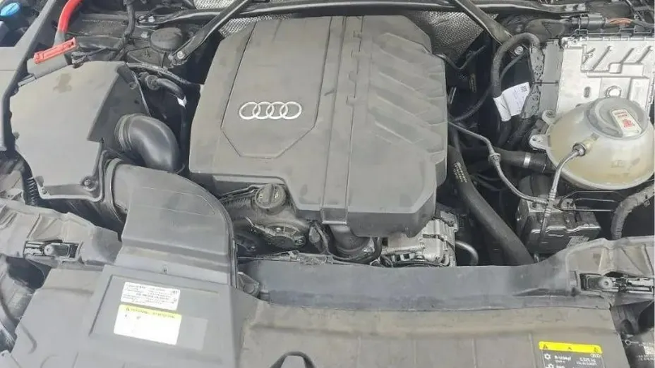 AUDI Q5 -
