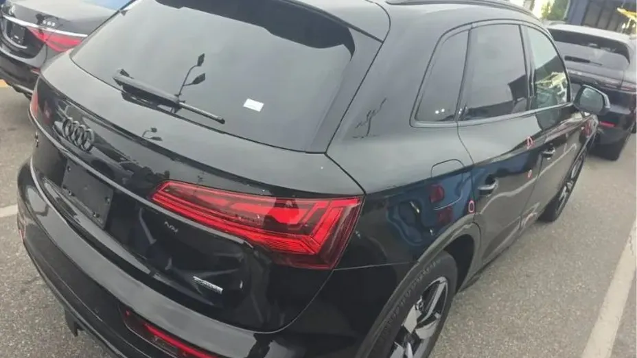 AUDI Q5 -