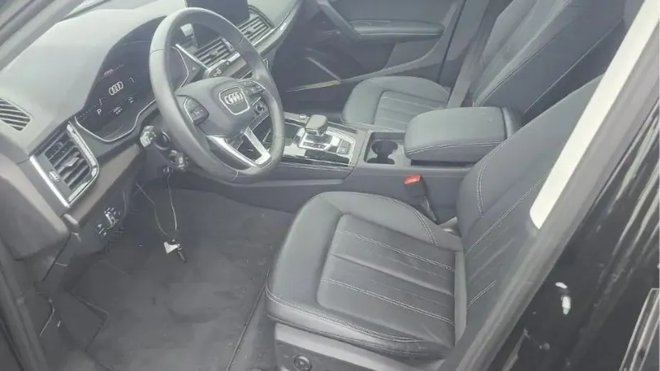 AUDI Q5 -