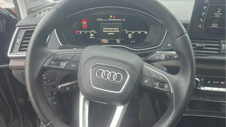 AUDI Q5 -