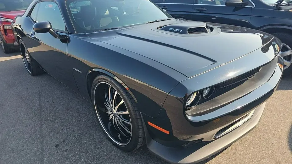 DODGE Challenger -