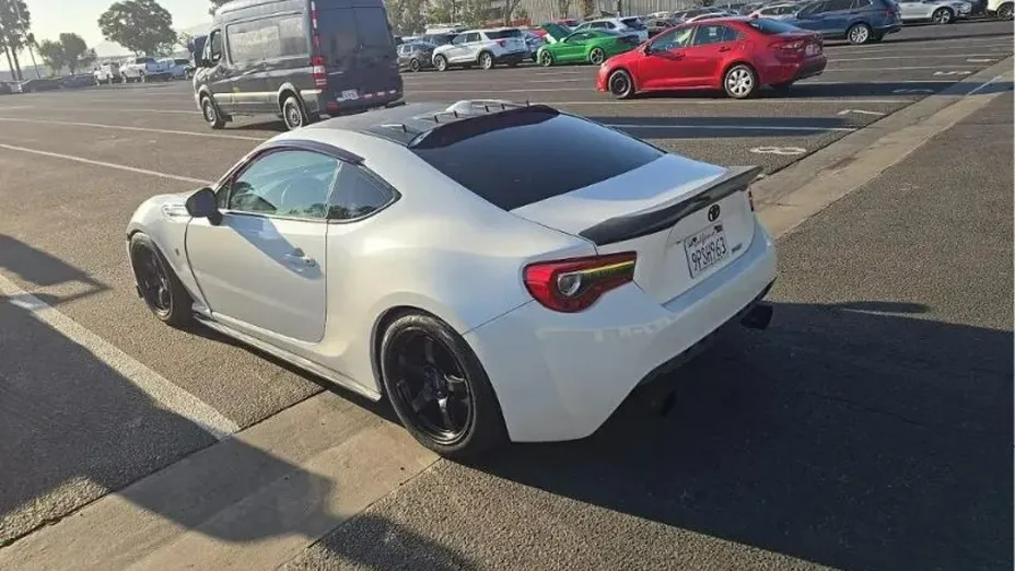 TOYOTA GT86 -