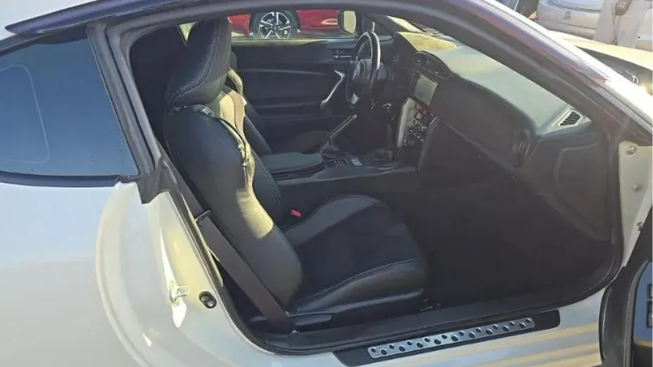 TOYOTA GT86 -