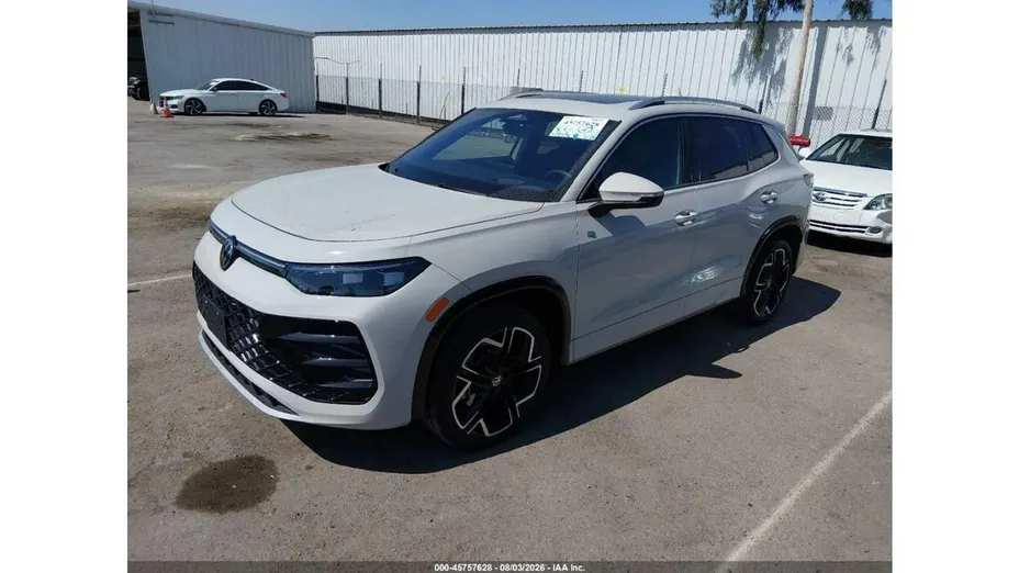 VOLKSWAGEN Tiguan -