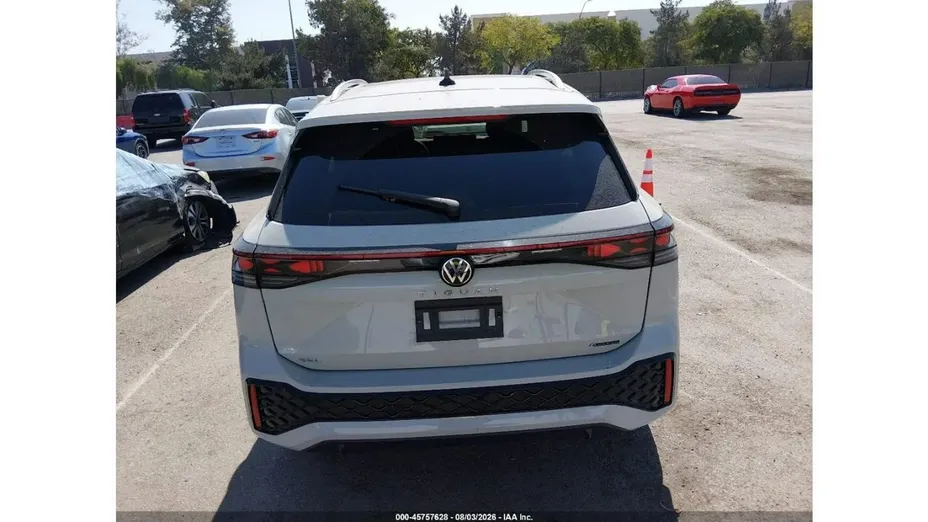 VOLKSWAGEN Tiguan -