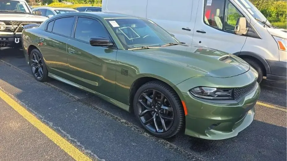 DODGE Charger -