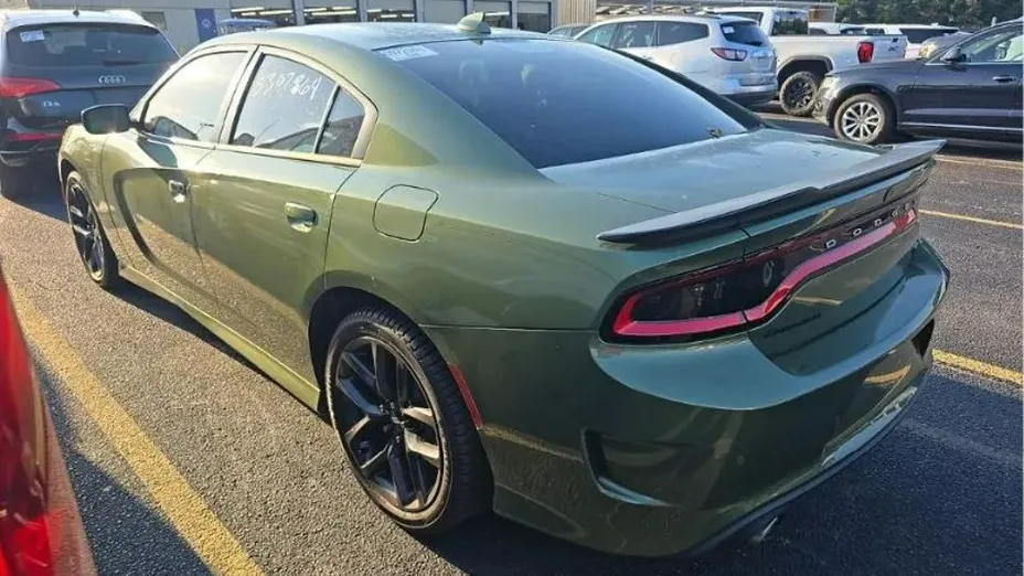 DODGE Charger -