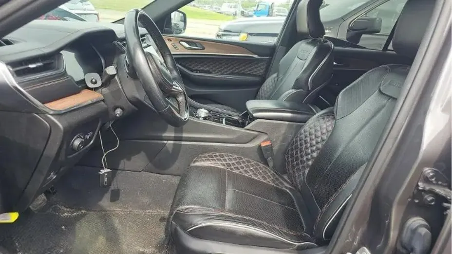 JEEP Grand Cherokee -