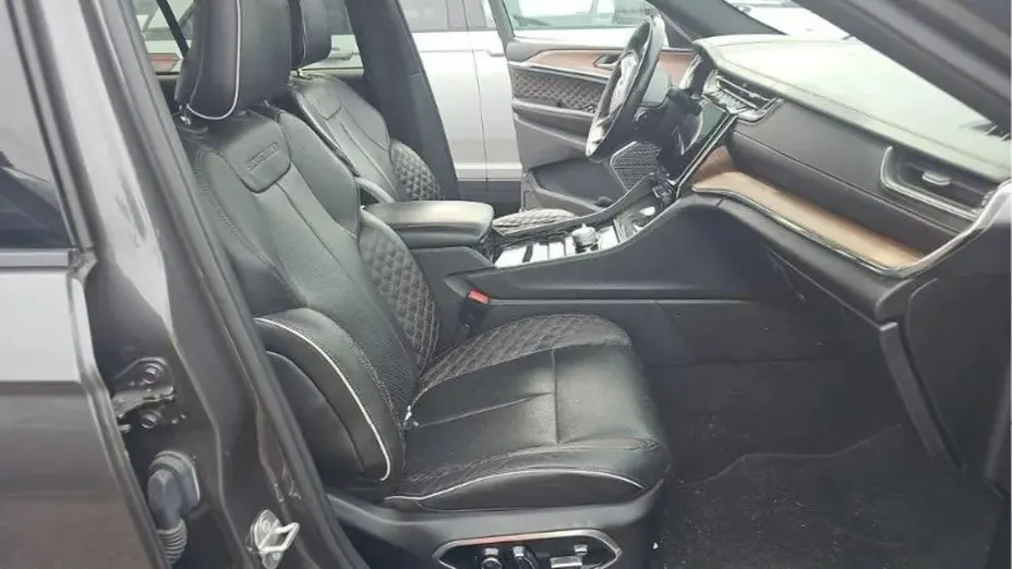 JEEP Grand Cherokee -