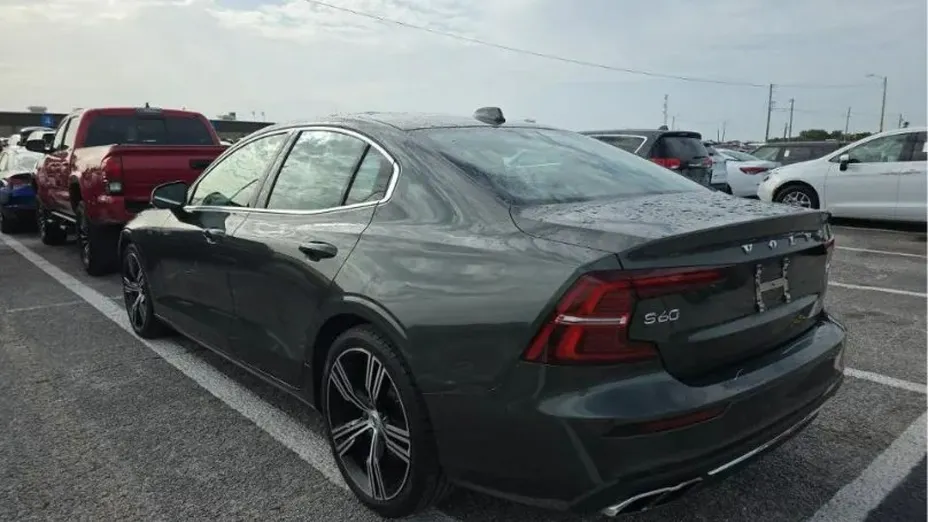 VOLVO S60 -