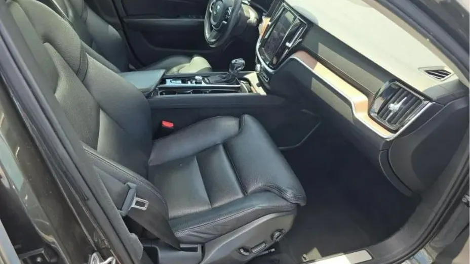 VOLVO S60 -