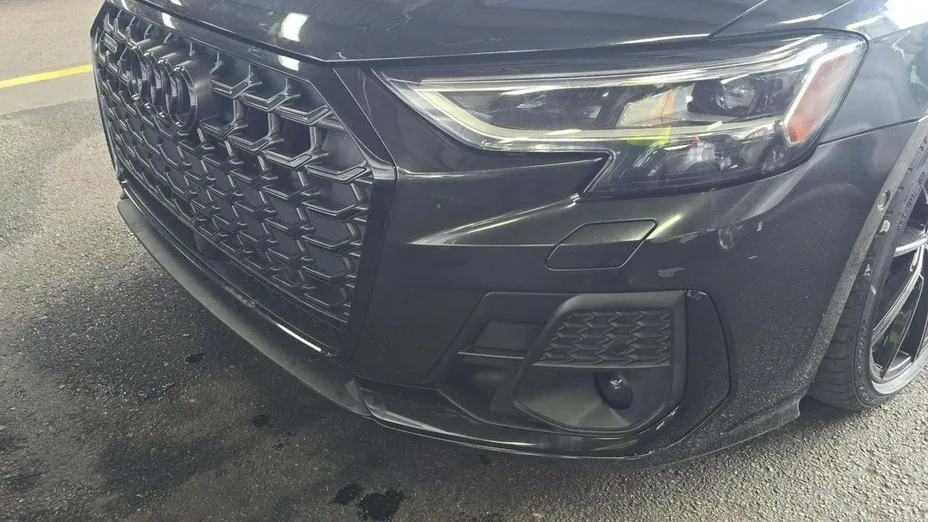 AUDI A8 -