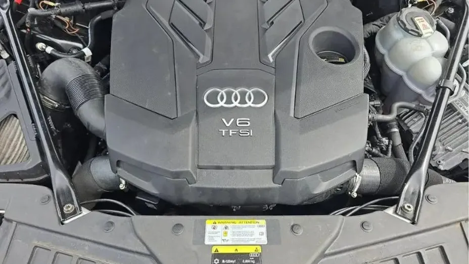 AUDI A8 -