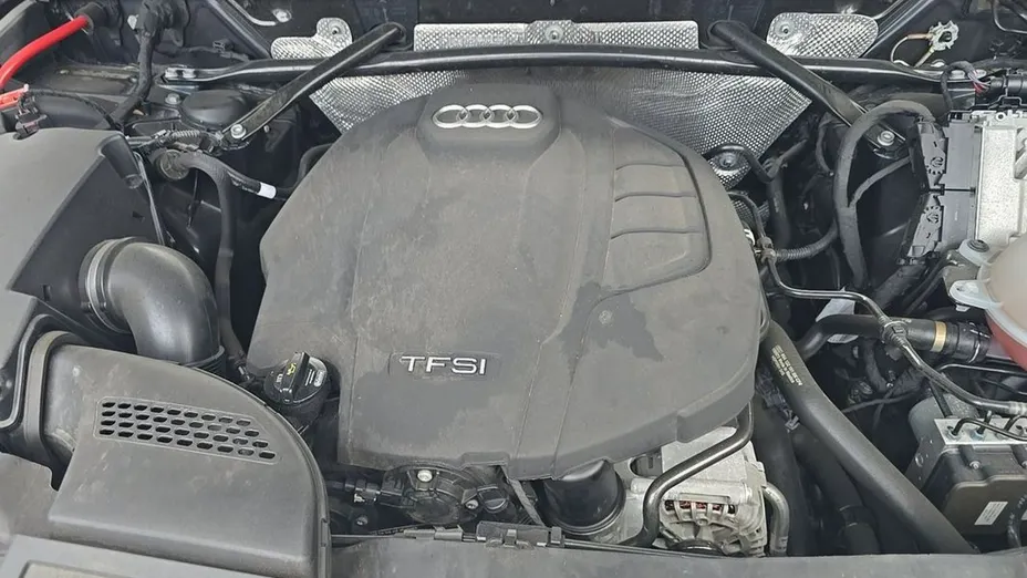 AUDI Q5 -