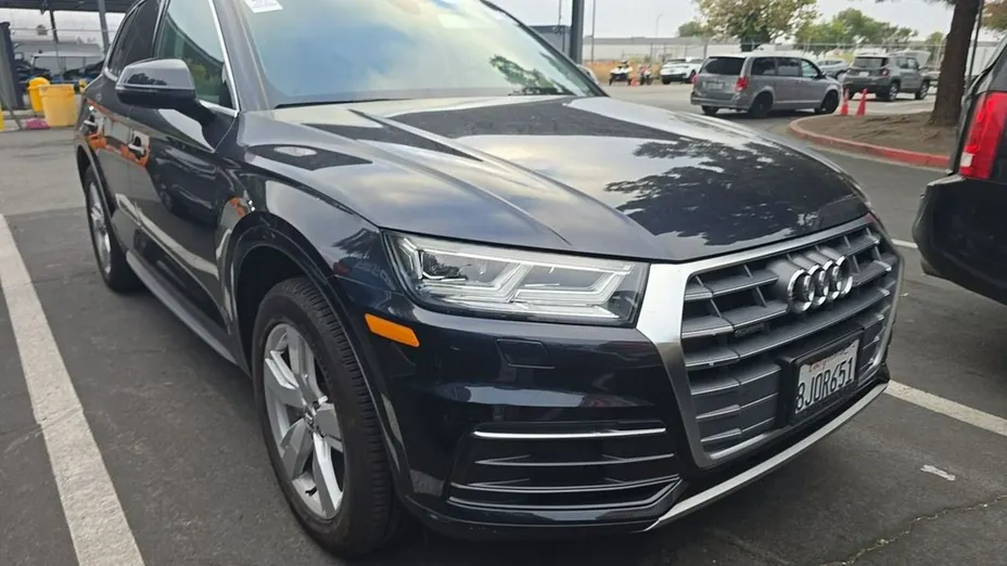 AUDI Q5 -