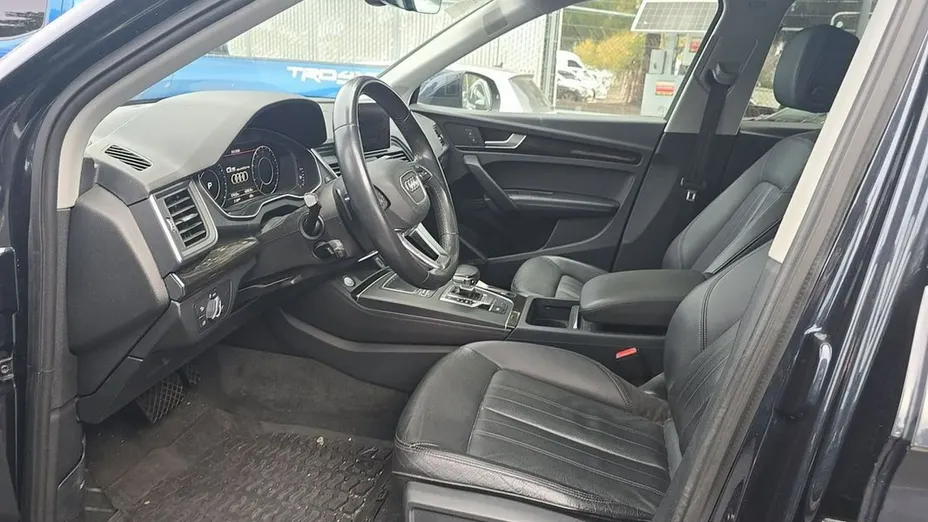 AUDI Q5 -