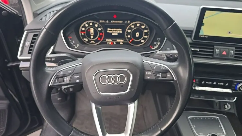 AUDI Q5 -