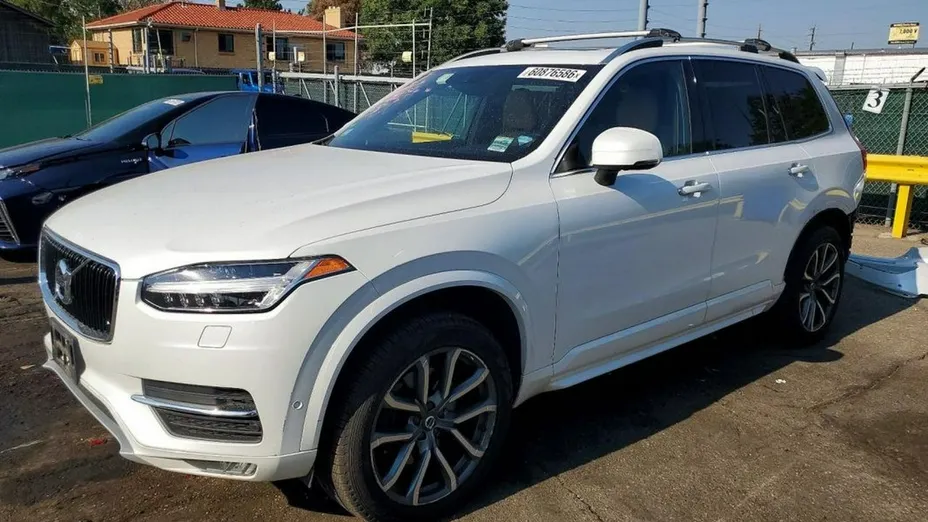 VOLVO XC90 -