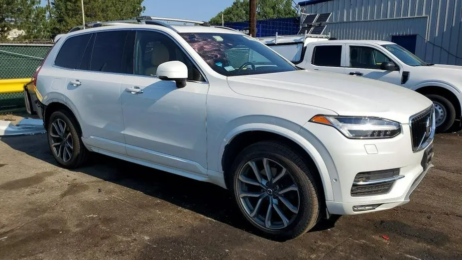 VOLVO XC90 -