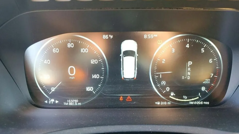 VOLVO XC90 -